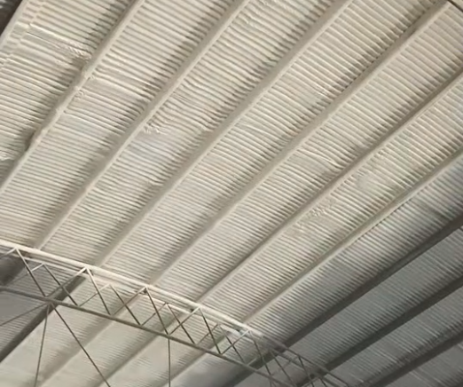 彩鋼瓦廠房屋頂保溫隔熱噴涂